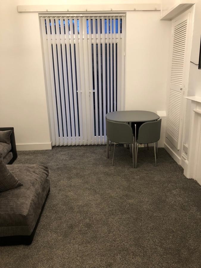 No 32 - LARGE 2 BED NEAR SEFTON PARK AND LARK LANE Apartment Liverpool Ngoại thất bức ảnh